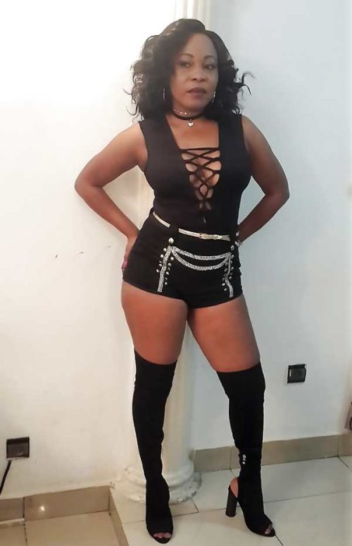 Femme africaine propose rencontres culs bdsm a Metz (57)
